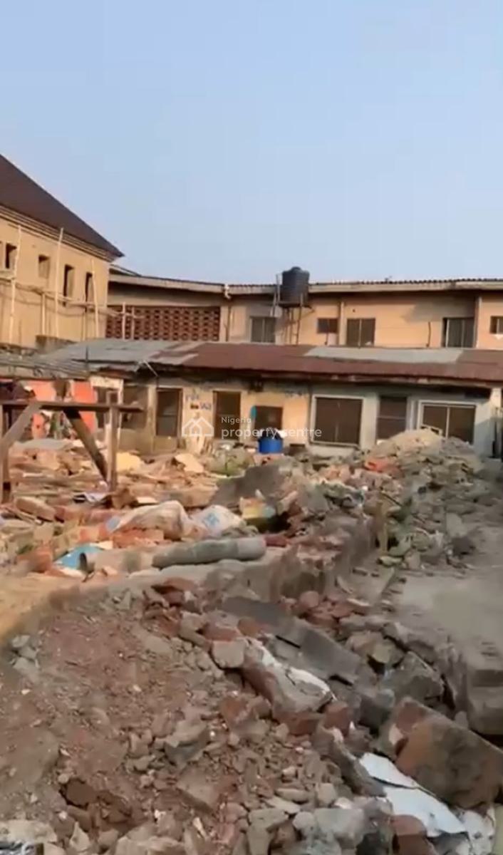 a *standard Plot of Land* with Bungalow  600sqms, Off Ojuelegba, Surulere, Lagos, Land for Sale