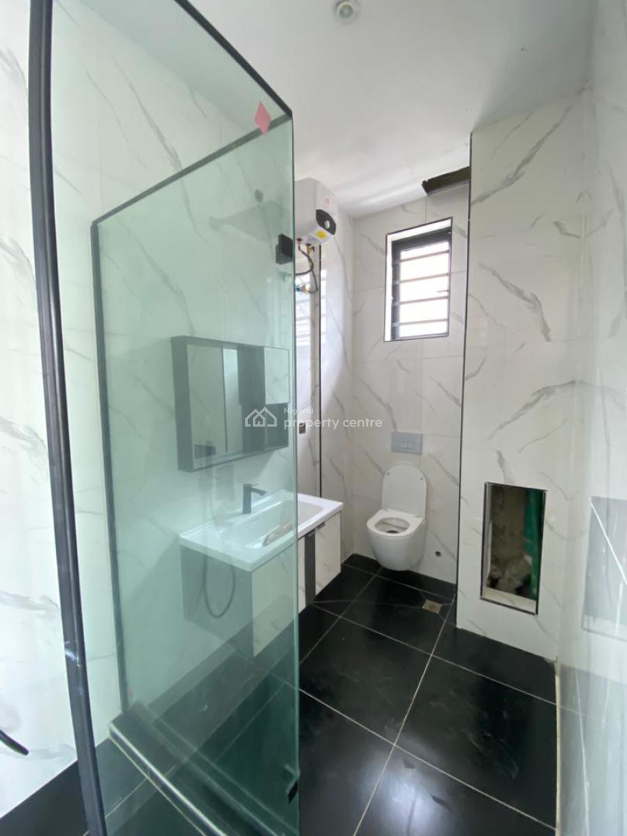 Charming 3 Bedroom Apartment with Bq Suitable for Family Residence, Lekki Phase 1, Lekki, Lagos, Flat / Apartment for Sale