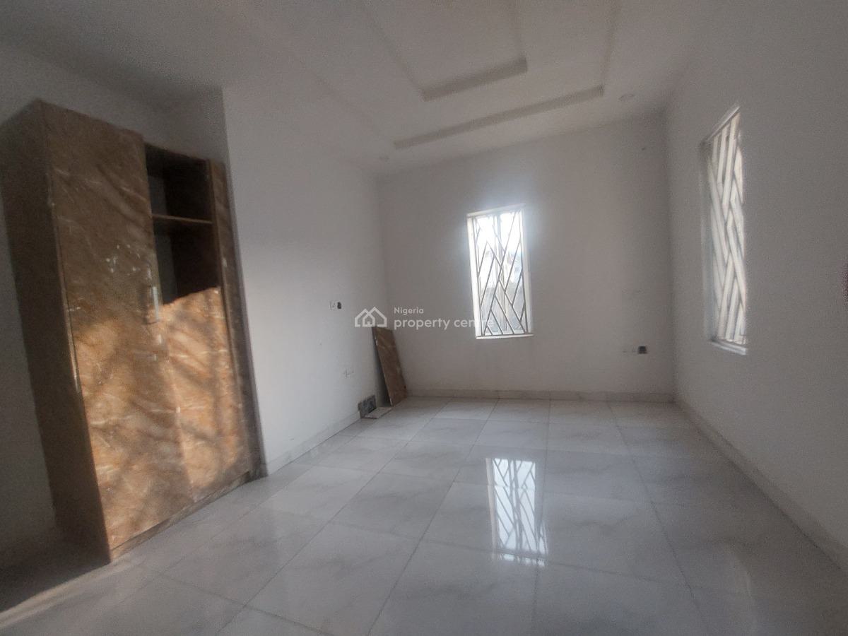 2 Bedroom Spacious Apartment, Alaguntan, Ajah, Lagos, Flat / Apartment for Sale