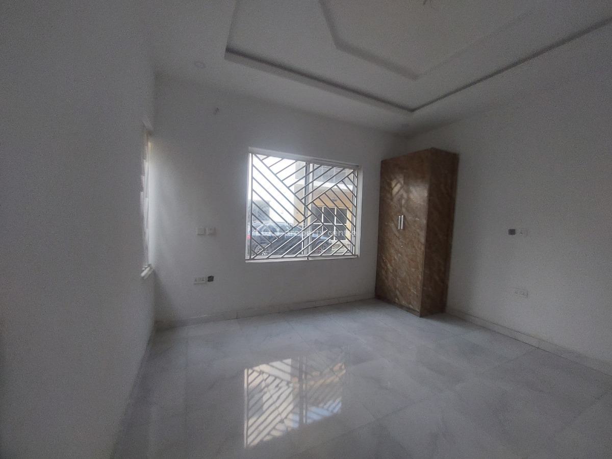 2 Bedroom Spacious Apartment, Alaguntan, Ajah, Lagos, Flat / Apartment for Sale