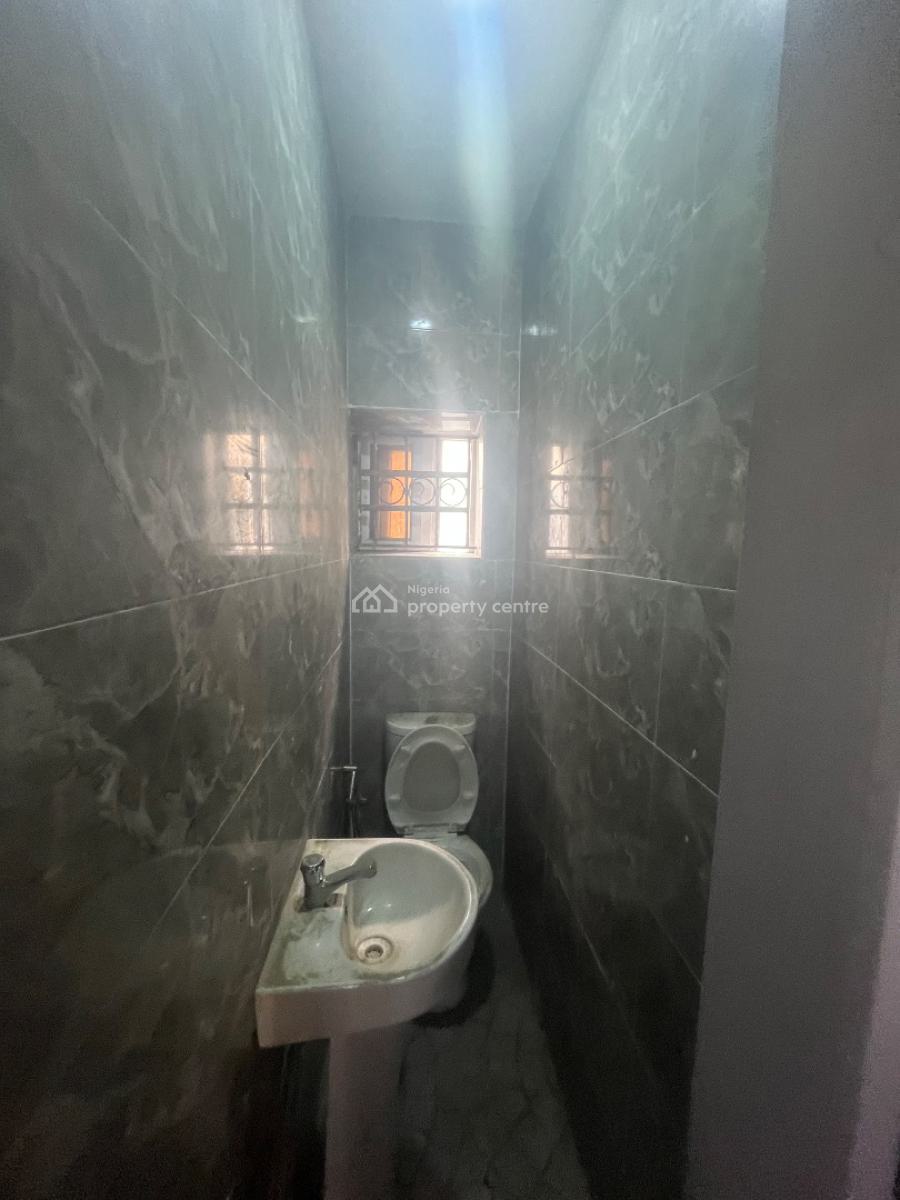 Brand New Luxury Modern Days 2 Bedroom Flat Upstairs and Downstairs, Mobil Road Ilaje, Ajah, Lagos, Flat / Apartment for Rent