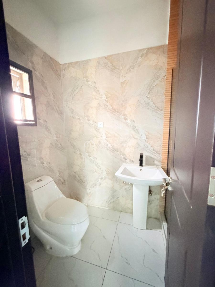 Exquisitely Built 4 Bedroom  Terrace Duplex with Bq, Obanikoro, Shomolu, Lagos, Terraced Duplex for Sale