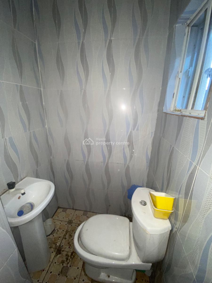 Spacious 2 Bedroom Apartment (under Renovation), United Estate, Sangotedo, Ajah, Lagos, Flat / Apartment for Rent