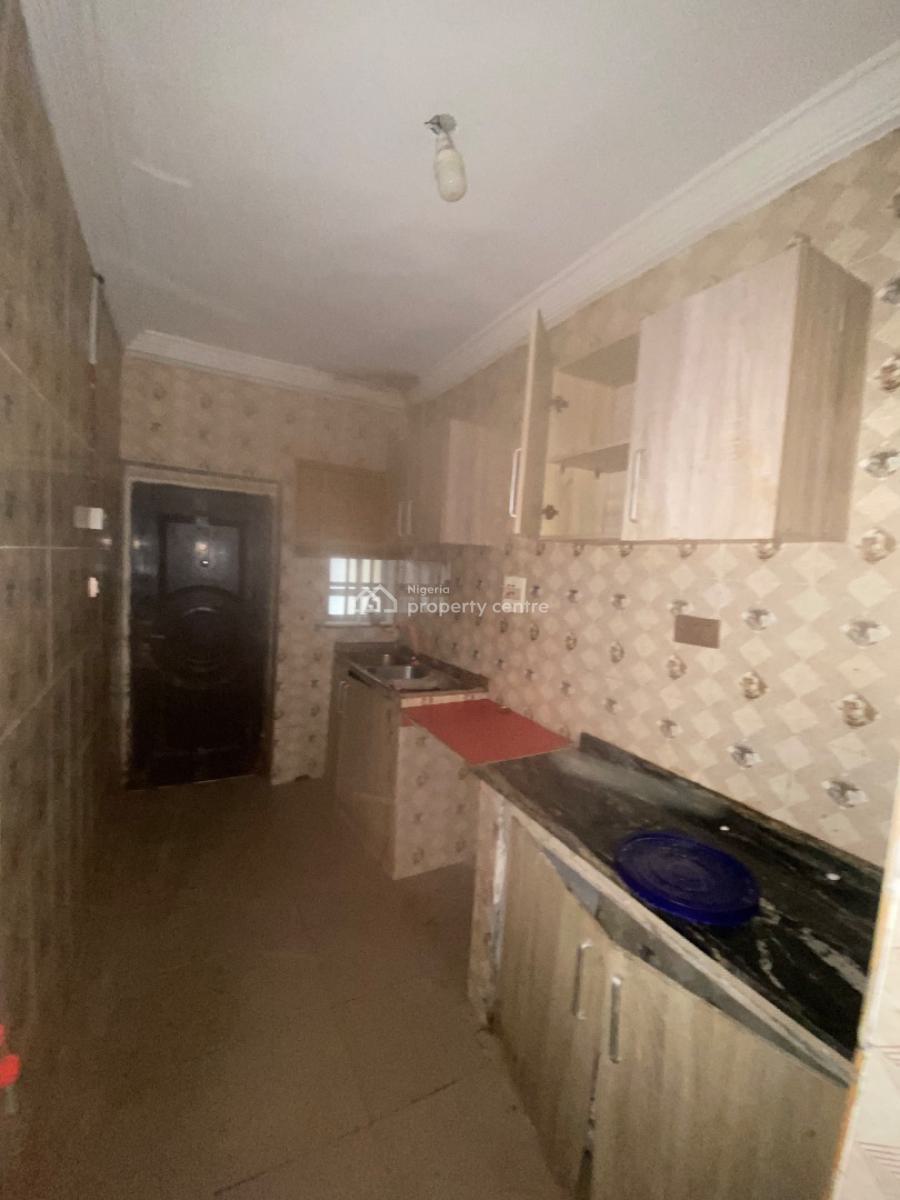 Spacious 2 Bedroom Apartment (under Renovation), United Estate, Sangotedo, Ajah, Lagos, Flat / Apartment for Rent
