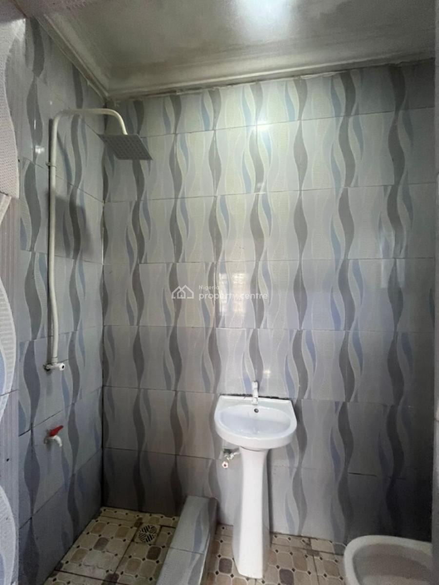 Spacious 2 Bedroom Apartment (under Renovation), United Estate, Sangotedo, Ajah, Lagos, Flat / Apartment for Rent