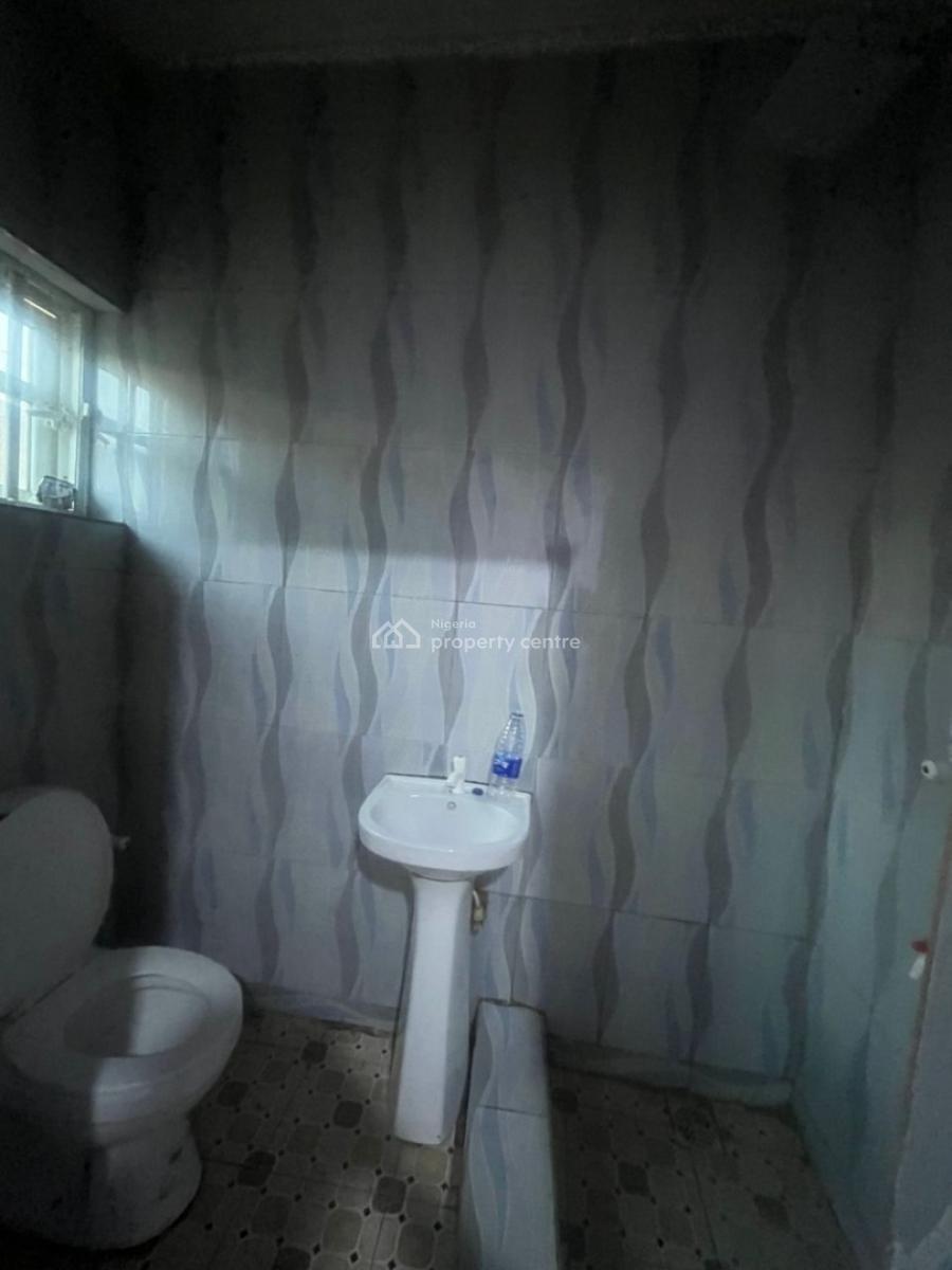 Spacious 2 Bedroom Apartment (under Renovation), United Estate, Sangotedo, Ajah, Lagos, Flat / Apartment for Rent