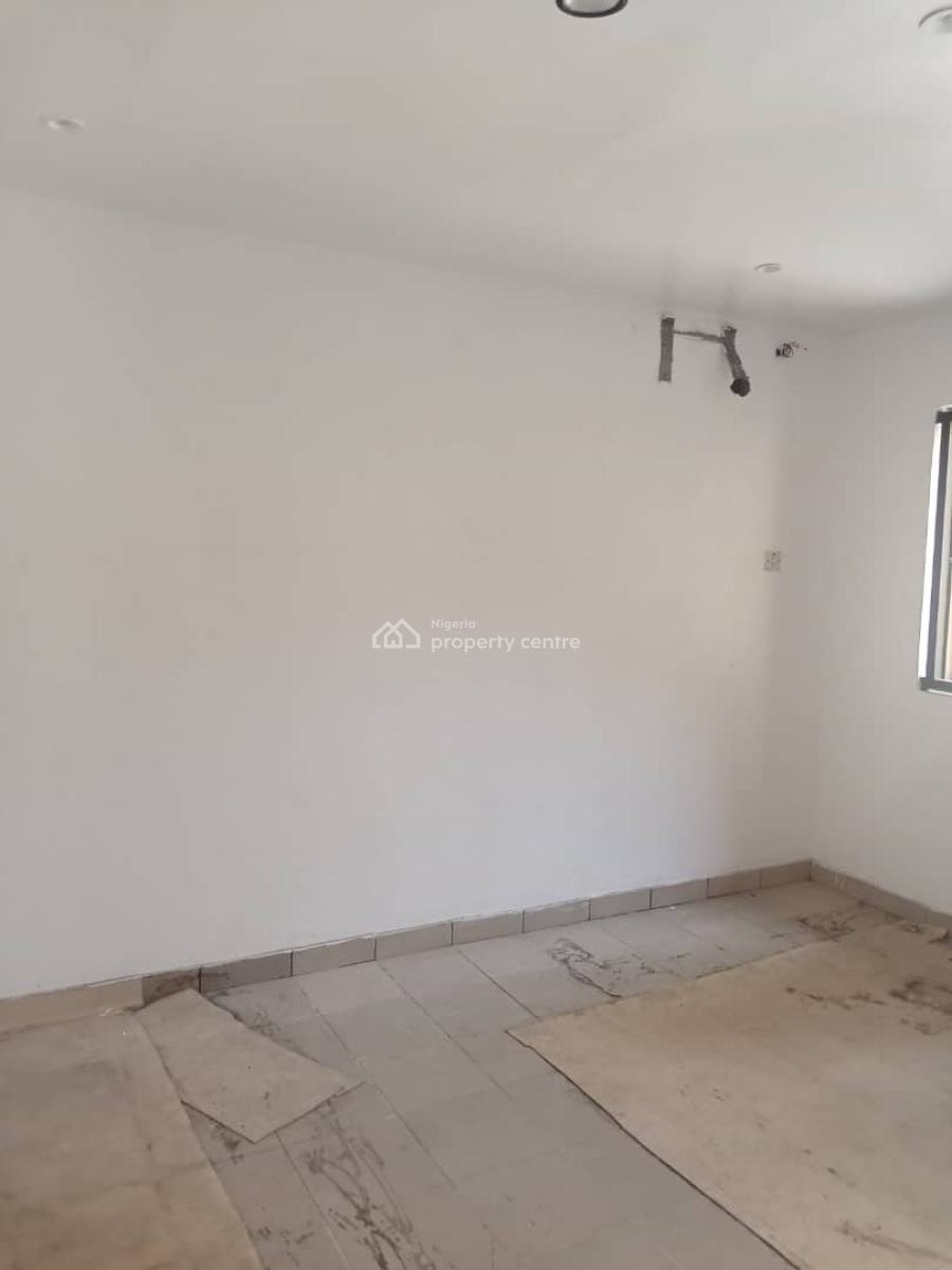 a Room Self Contained, Off Chief Collins, Lekki Phase 1, Lekki, Lagos, Self Contain (single Rooms) for Rent