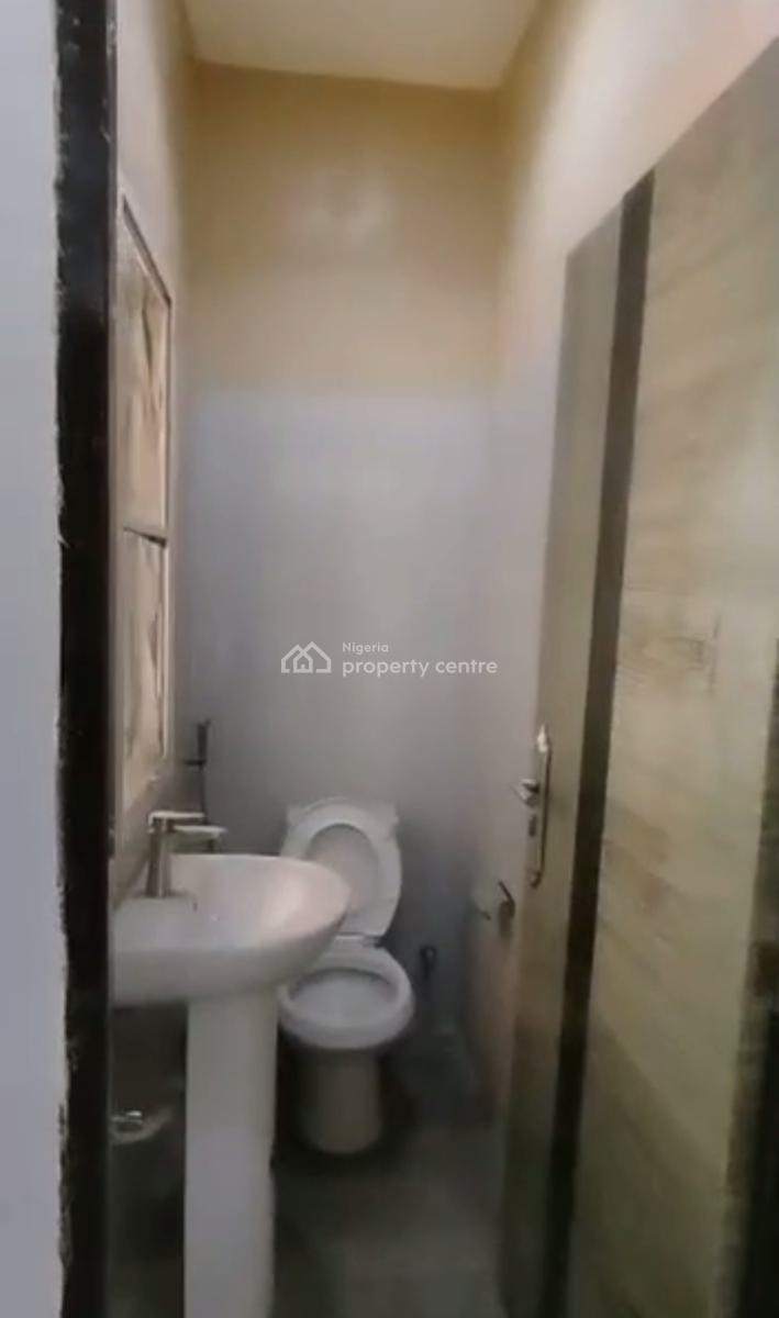 Standard Spacious 2 Bedroom Apartment, Katampe (main), Katampe, Abuja, Flat / Apartment for Rent