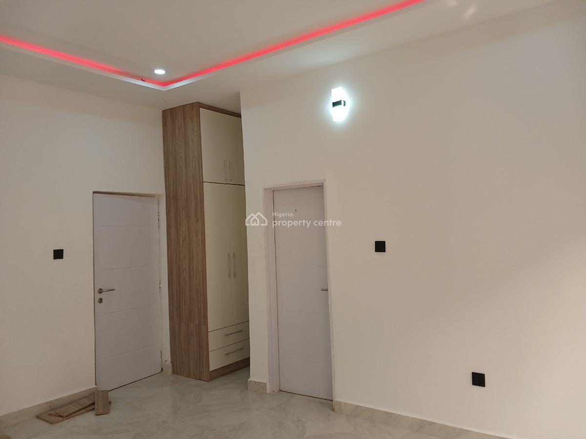 Luxury 4 Bedrooms Terraced House, Cluster 5, River Park Estate, Lugbe District, Abuja, Terraced Duplex for Rent