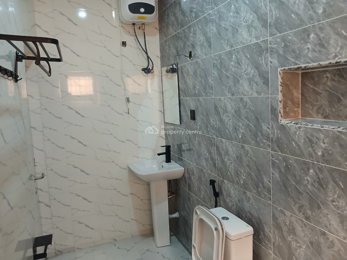 Luxury 4 Bedrooms Terraced House, Cluster 5, River Park Estate, Lugbe District, Abuja, Terraced Duplex for Rent