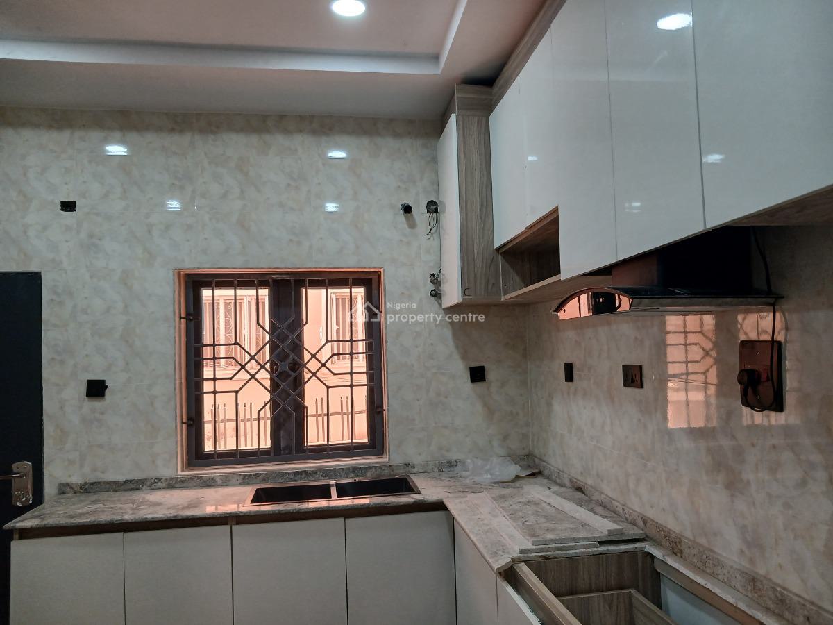 Luxury 4 Bedrooms Terraced House, Cluster 5, River Park Estate, Lugbe District, Abuja, Terraced Duplex for Rent