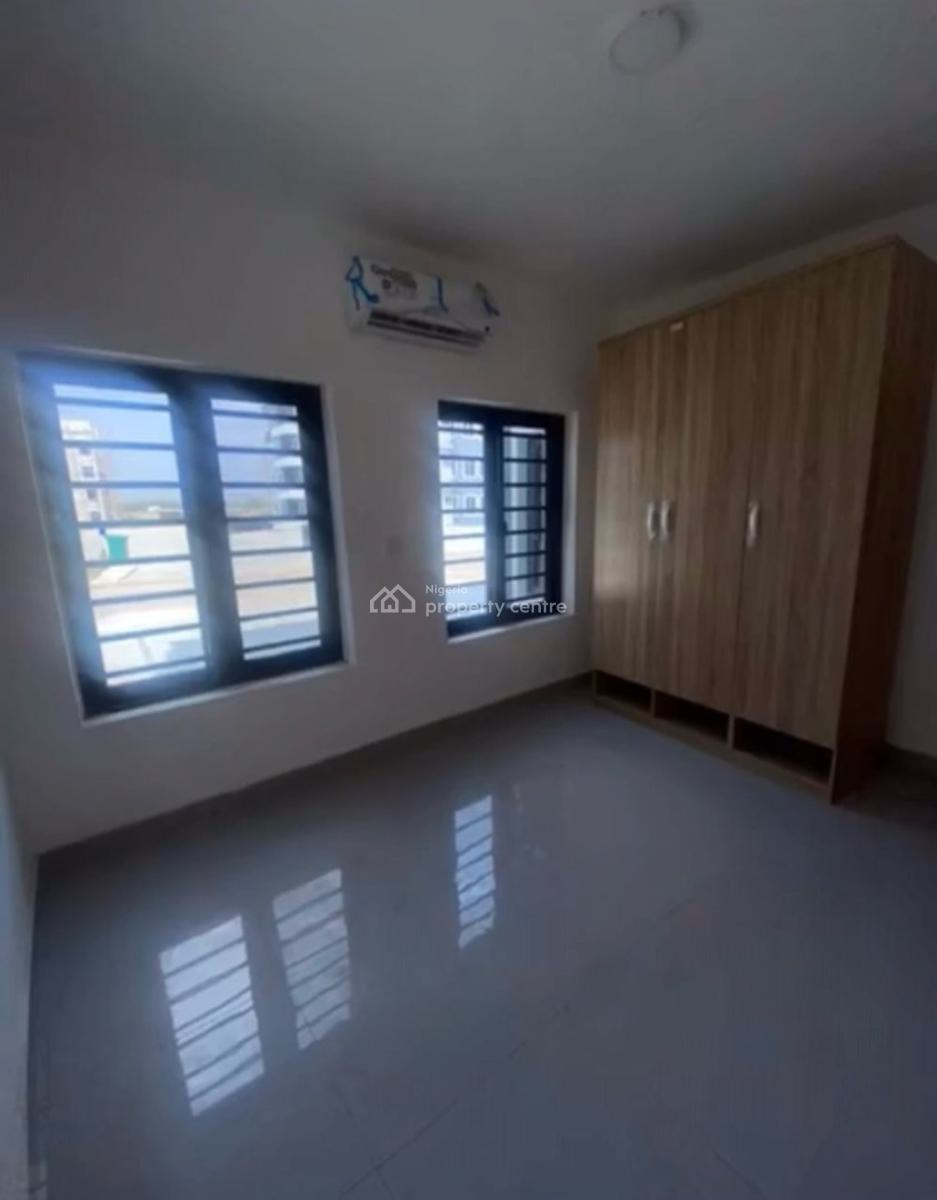Direct- 1 Bedroom Apartment, Green Bay Estate, Ilaje, Ajah, Lagos, Flat / Apartment for Sale