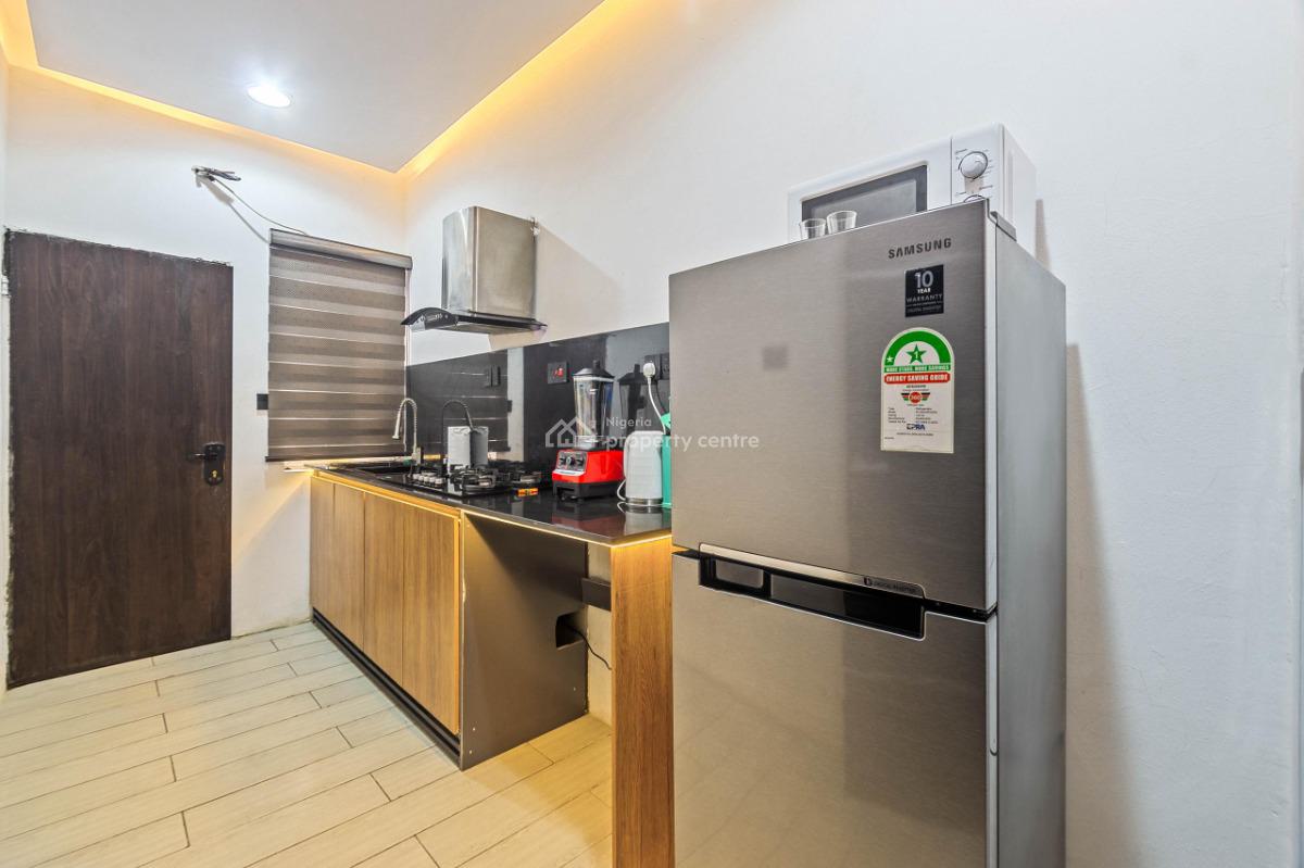 Luxury 2 Bedroom Apartment with House Keeping and Pool, Lekki Phase 1, Lekki, Lagos, Flat / Apartment Short Let