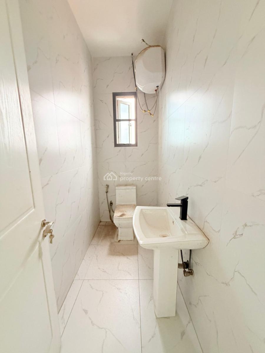 Exquisitely Built 4 Bedroom Terrace Duplex with Bq in a Prime Location, Obanikoro, Shomolu, Lagos, Terraced Duplex for Sale