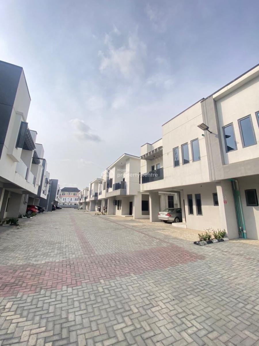 Spacious 4-bedroom Semi-detached Duplex with Bq, Ajah, Lagos, Semi-detached Duplex for Rent