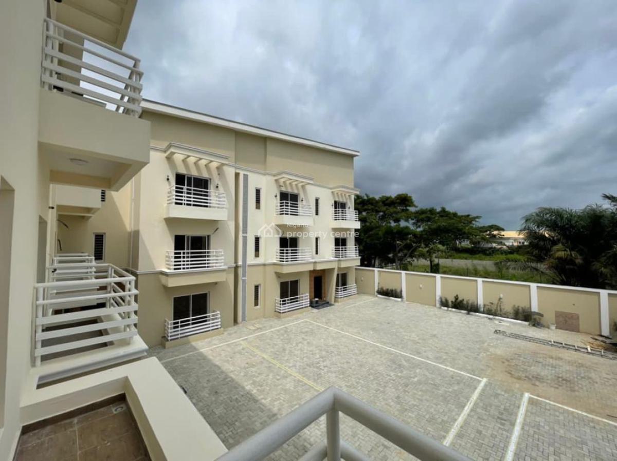 2 Bedroom Flat with Bq for Distress, Lekki Scheme 2, Ogombo, Ajah, Lagos, Block of Flats for Sale