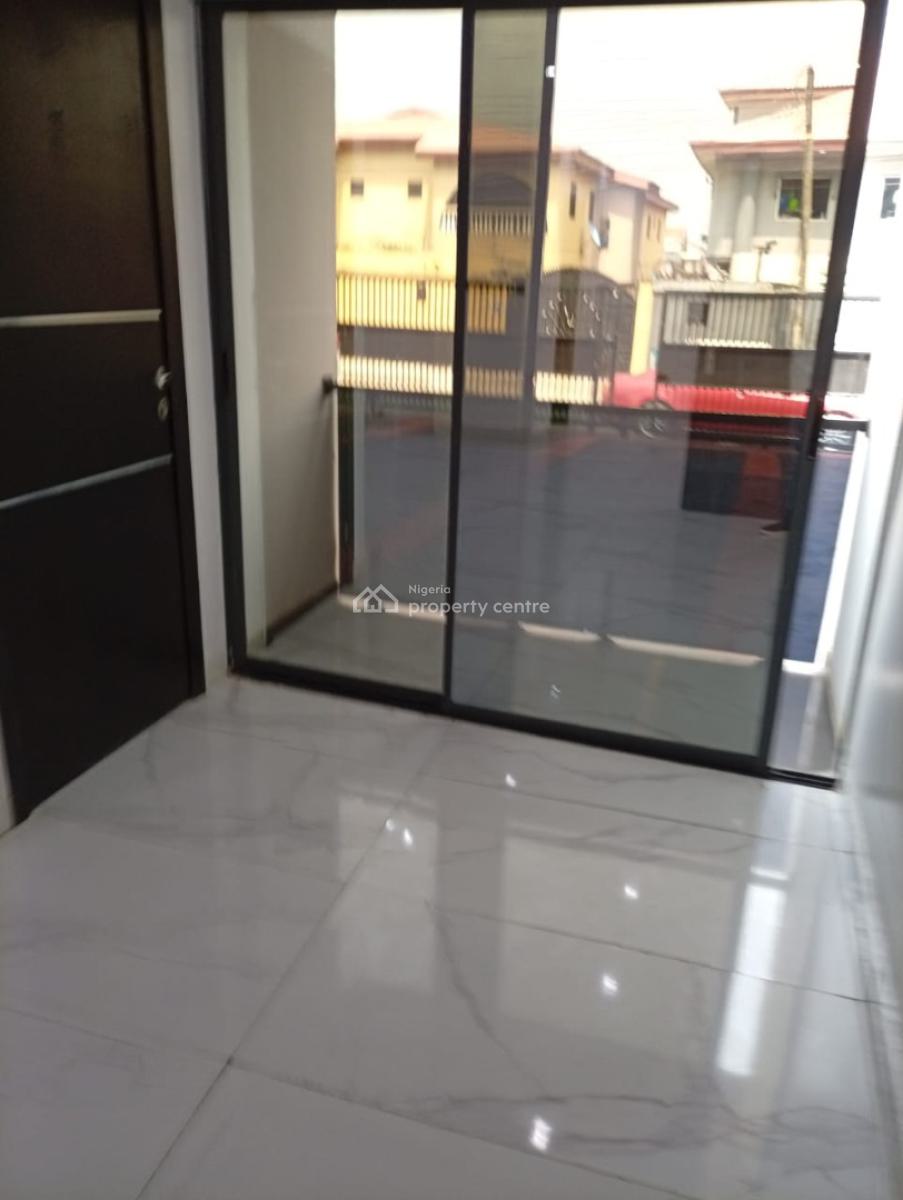 Beautifully Finished Serviced 3 Bedroom Apartments with Bq, Lekki Phase 1, Lekki, Lagos, Flat / Apartment for Sale