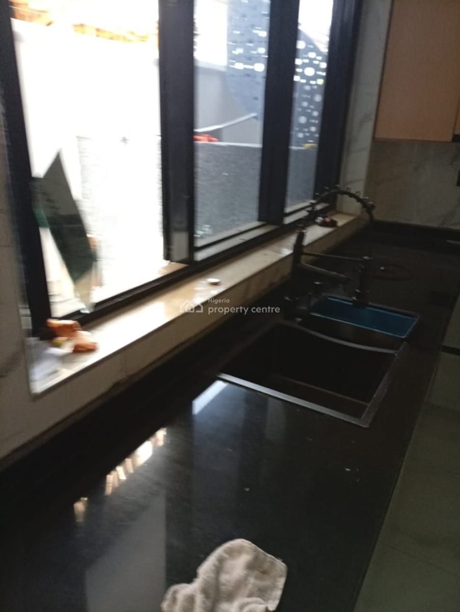 Beautifully Finished Serviced 3 Bedroom Apartments with Bq, Lekki Phase 1, Lekki, Lagos, Flat / Apartment for Sale