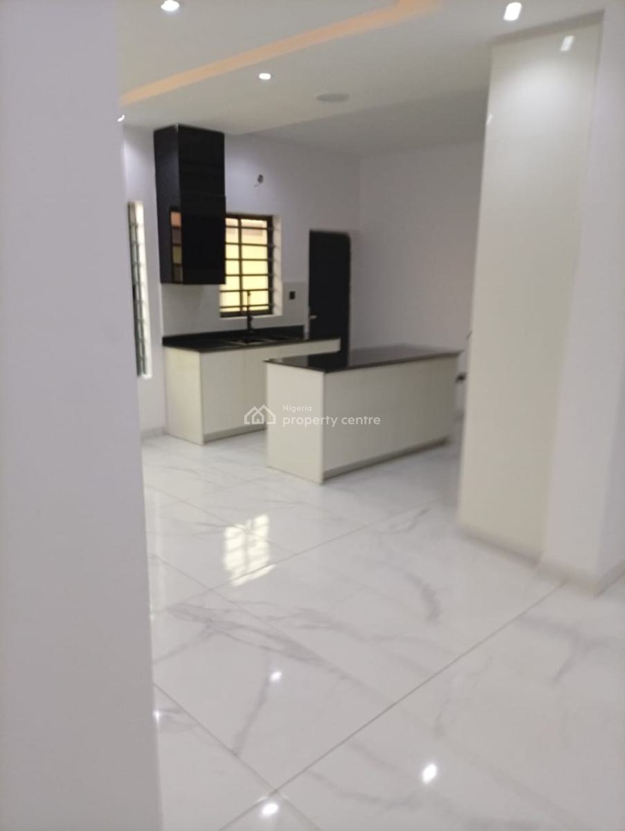 Beautifully Finished Serviced 3 Bedroom Apartments with Bq, Lekki Phase 1, Lekki, Lagos, Flat / Apartment for Sale