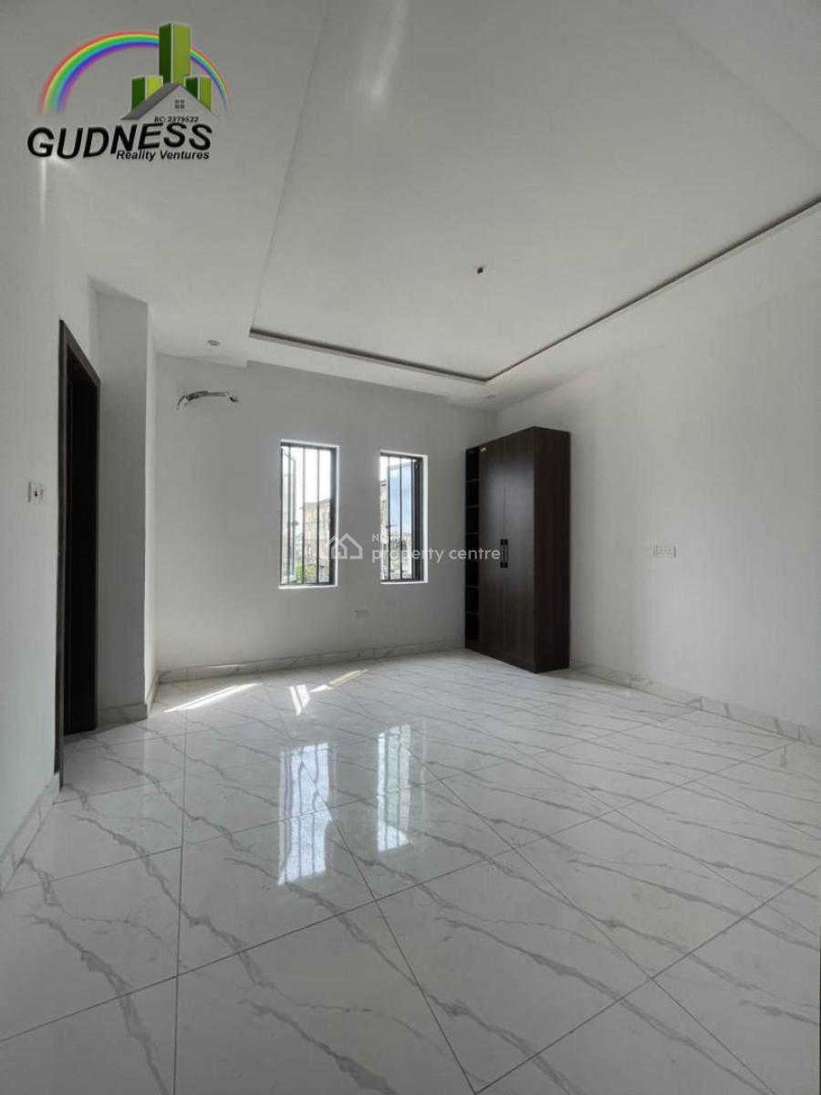 Brand New 4 Bedrooms Terraced Duplex with Personal Parking Space, New Road, Lekki, Lagos, Flat / Apartment for Sale