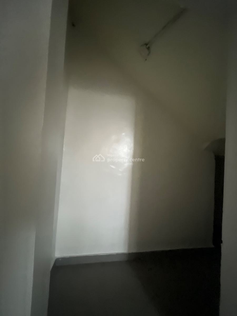 Serviced 4 Bedrooms Terraced Duplex in a Secured Estate, Ologolo, Lekki, Lagos, Terraced Duplex for Rent