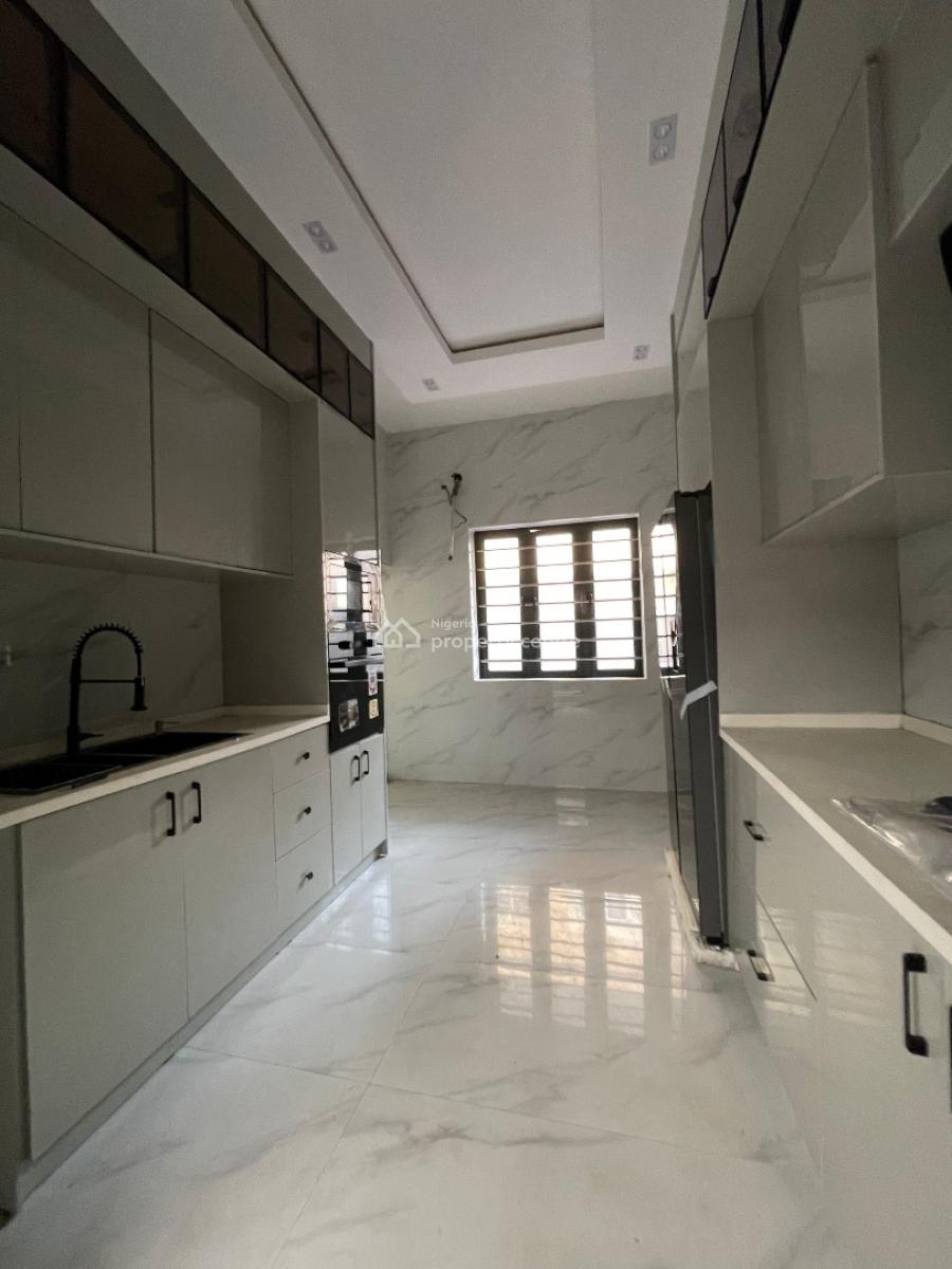 Lovely 5bedroom Fully Detached Duplex with Pool and Bq, Ologolo, Lekki, Lagos, Detached Duplex for Sale