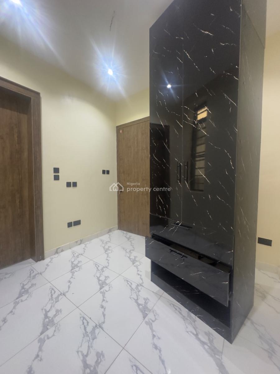 Luxury 3 Bedroom Apartment, Lekki Phase 1, Lekki, Lagos, House for Sale