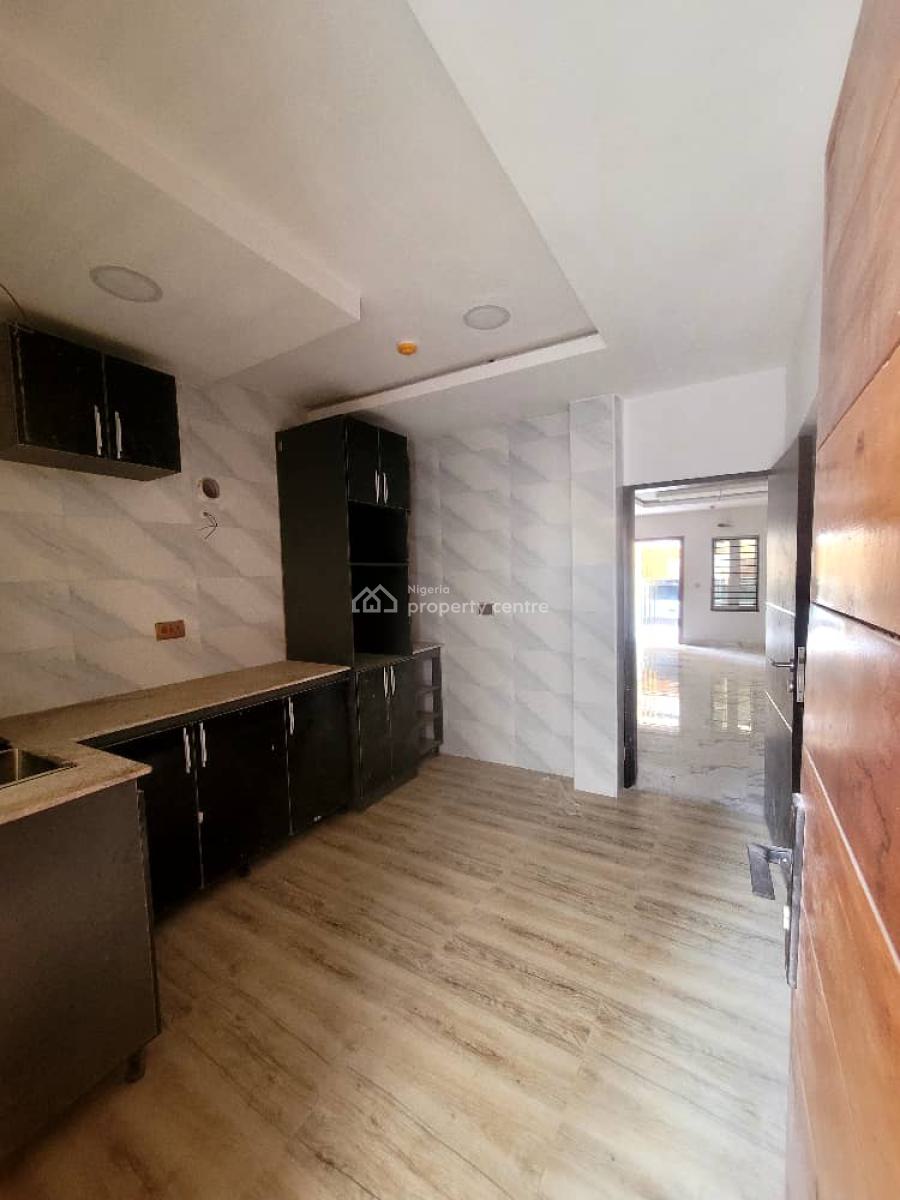 Spacious and Newly Built 2 Bedroom with Bq, Freedom Way, Lekki Phase 1, Lekki, Lagos, Flat / Apartment for Rent