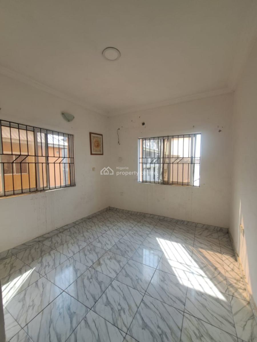 3 Bedroom Flat (upstairs), Salem, Lekki, Lagos, Flat / Apartment for Rent