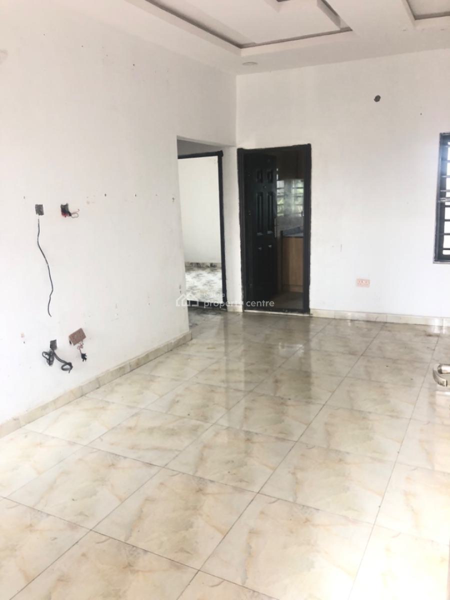 2 Bedroom Upstairs, Miracle Zone Estate, Sangotedo, Ajah, Lagos, Flat / Apartment for Rent