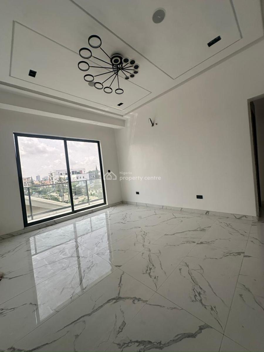 Spaciously 3 Bedroom Apartment with Swimming Pool & Elevator, Lekki Phase 1, Lekki, Lagos, Flat / Apartment for Sale