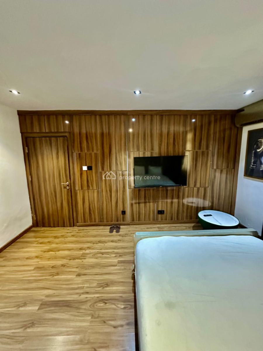 Waterfront Furnished 3 Bedroom Flat Ensuite, Off Admiralty Way, Lekki Phase 1, Lekki, Lagos, Flat / Apartment for Rent