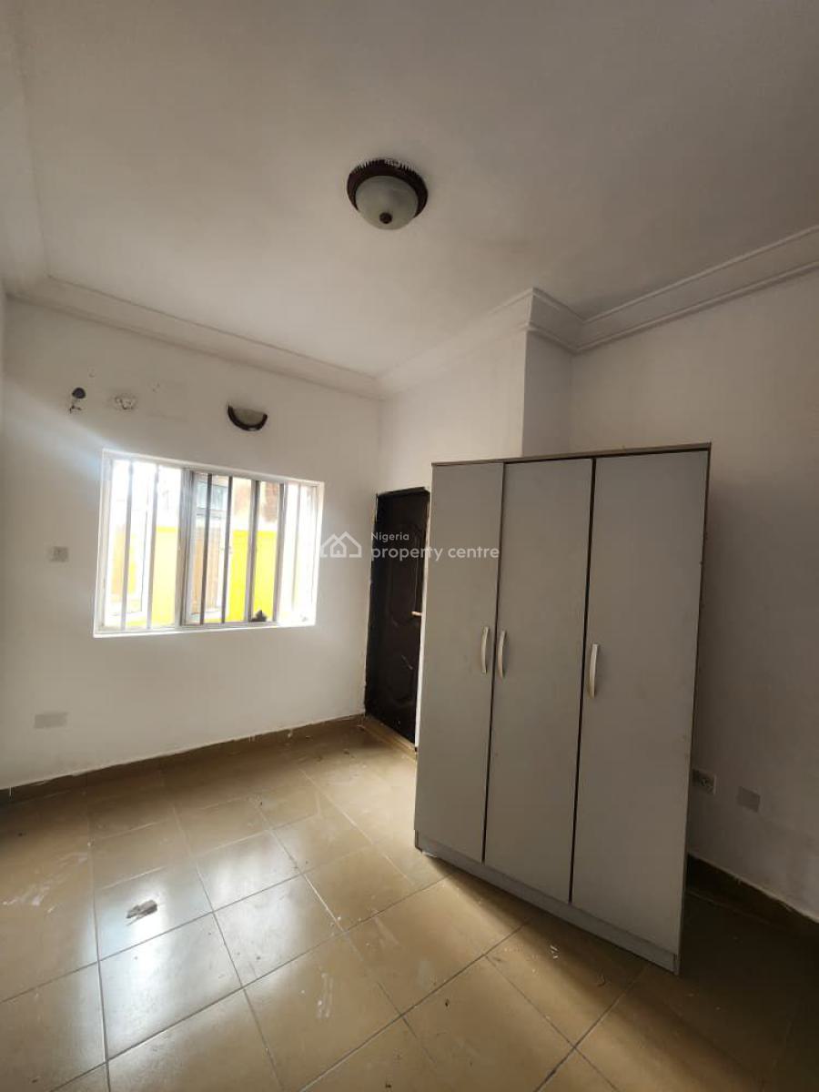Relatively New 3 Bedroom Flat, Randle Avenue, Surulere, Lagos, Flat / Apartment for Rent