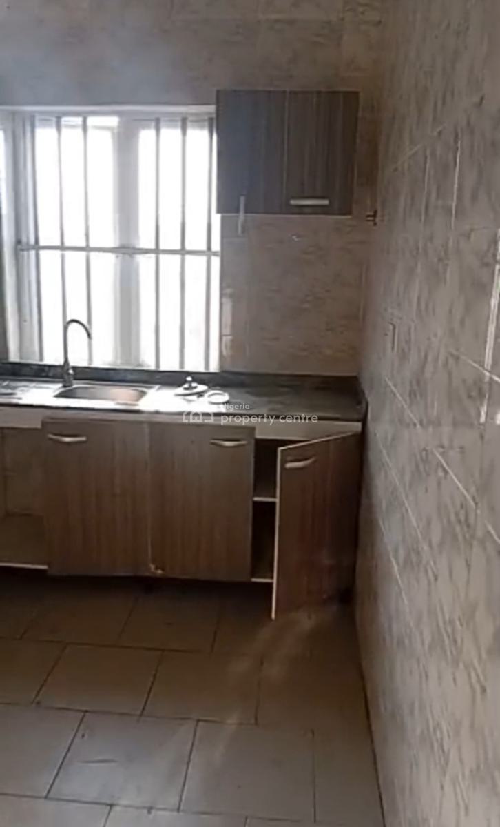 Standard & Spacious Upstairs Mini Flat { Video}, Mobile Road Ilaje, Ajah, Lagos, Mini Flat (room and Parlour) for Rent