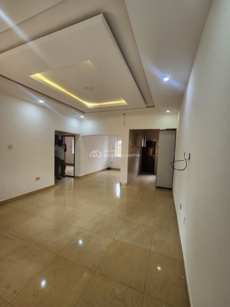 Relatively New 3 Bedroom Flat, Surulere, Lagos, Flat / Apartment for Rent
