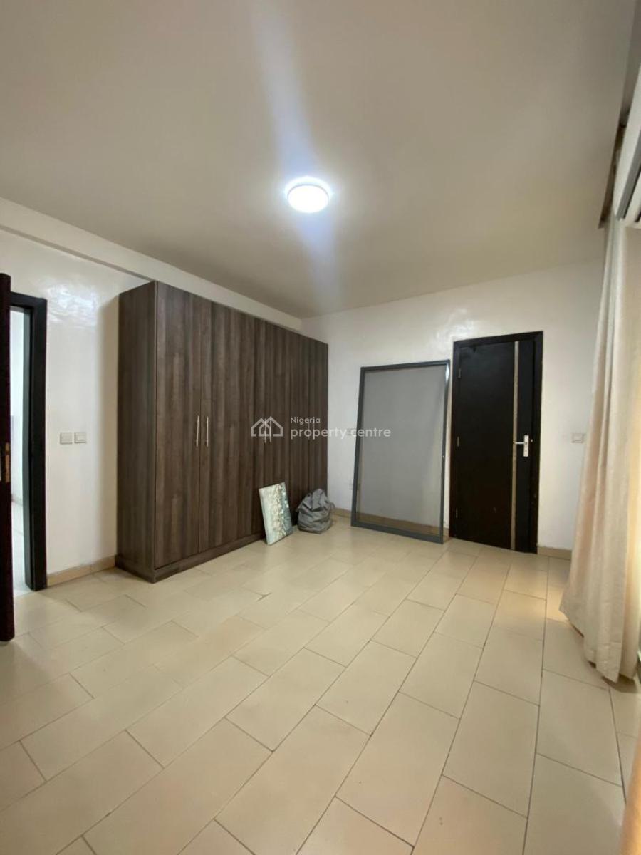 3 Bedroom Apartment with a Room Bq & a Swimming Pool, Lekki Phase 1, Lekki, Lagos, Flat / Apartment for Rent