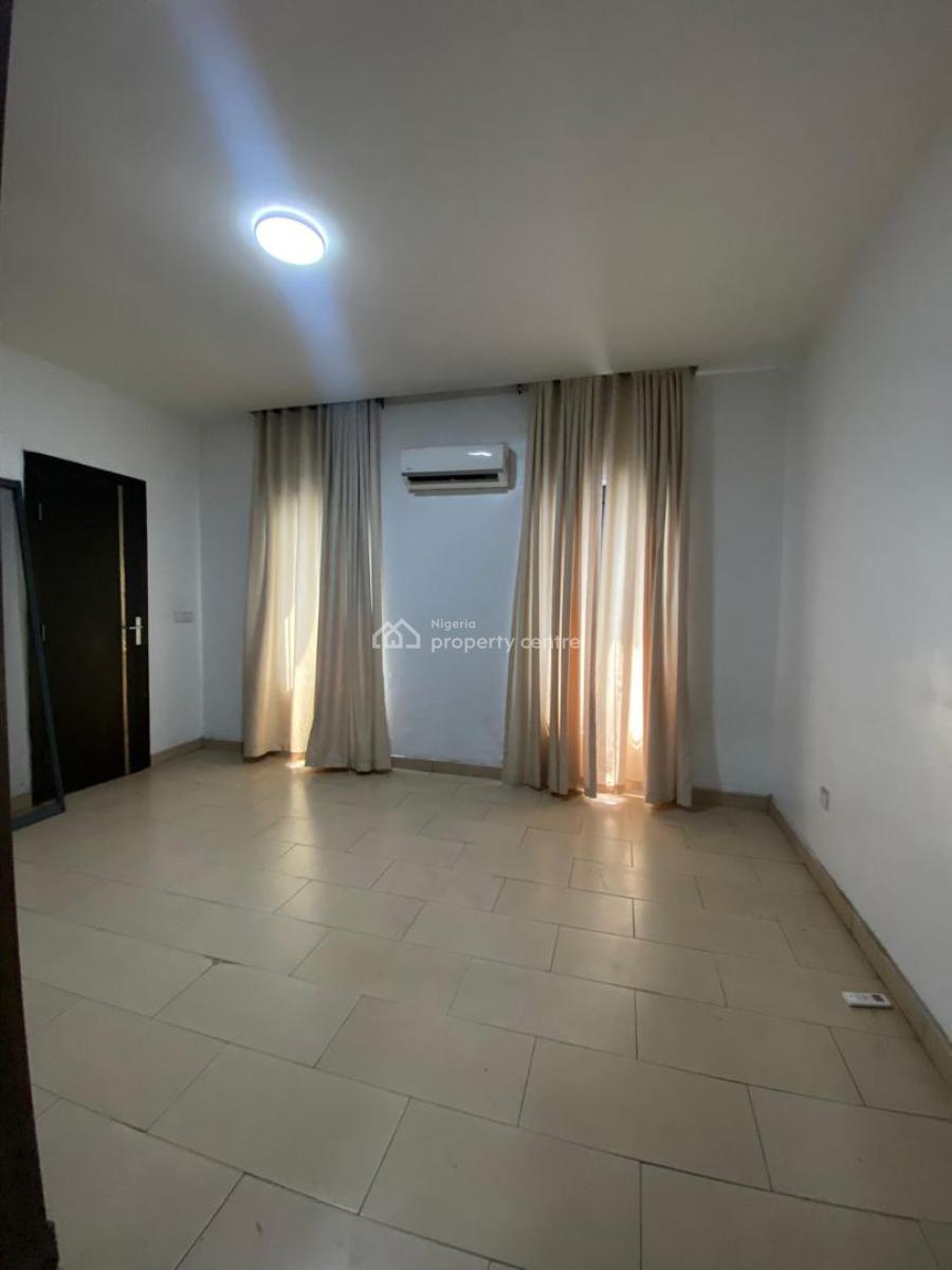 3 Bedroom Apartment with a Room Bq & a Swimming Pool, Lekki Phase 1, Lekki, Lagos, Flat / Apartment for Rent