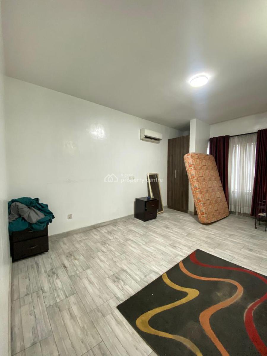 3 Bedroom Apartment with a Room Bq & a Swimming Pool, Lekki Phase 1, Lekki, Lagos, Flat / Apartment for Rent