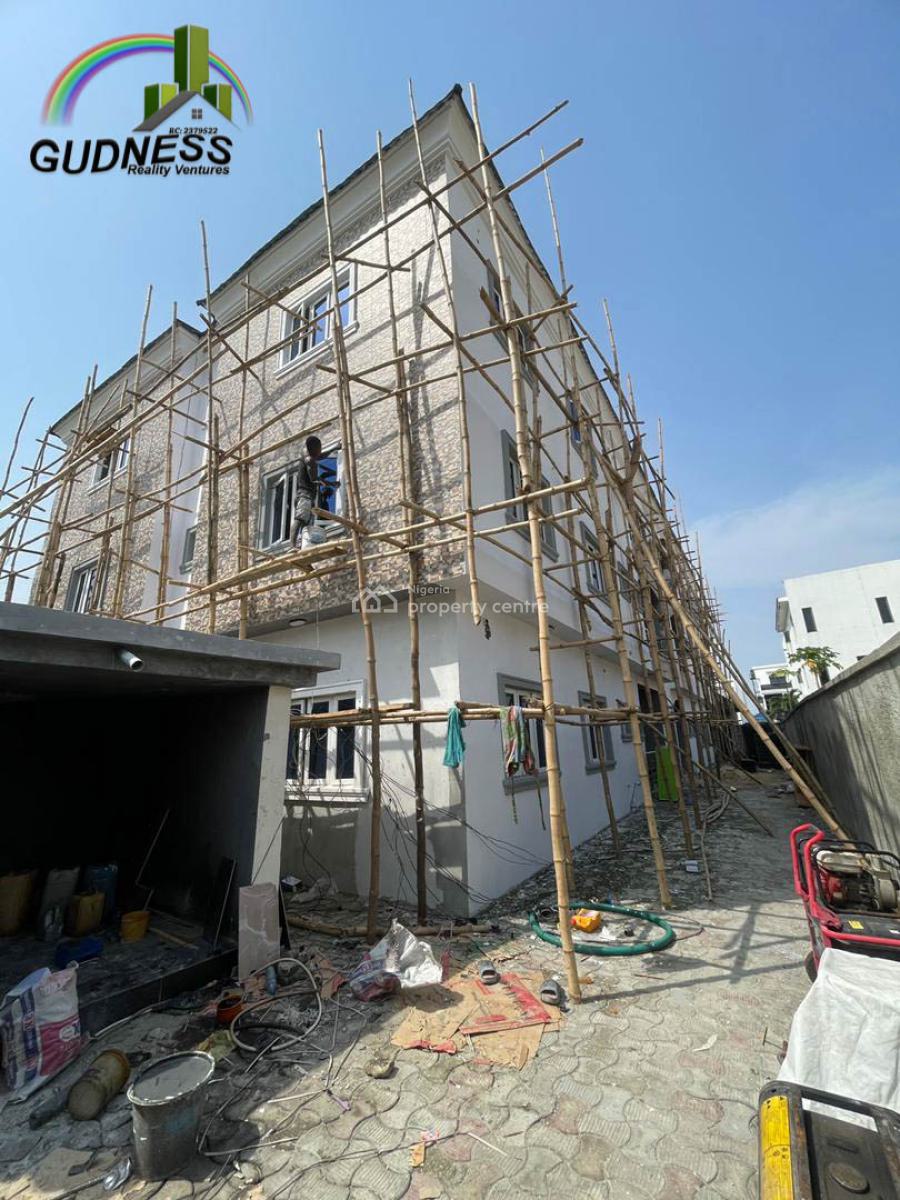 Spacious 3 Bedroom Flat, New Road, Lekki, Lagos, Flat / Apartment for Rent