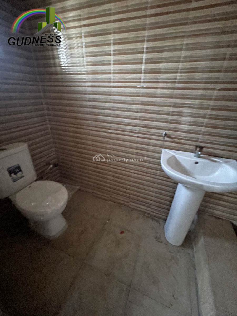 Spacious 3 Bedroom Flat, New Road, Lekki, Lagos, Flat / Apartment for Rent