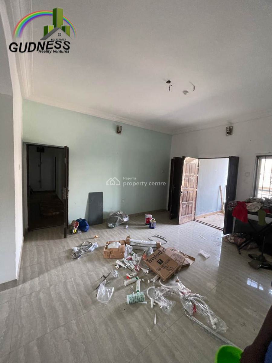 Spacious 3 Bedroom Flat, New Road, Lekki, Lagos, Flat / Apartment for Rent