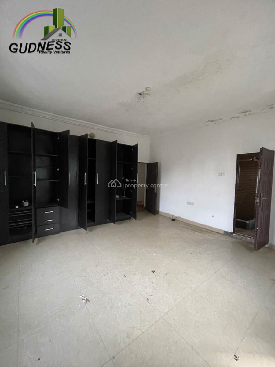 Spacious 3 Bedroom Flat, New Road, Lekki, Lagos, Flat / Apartment for Rent
