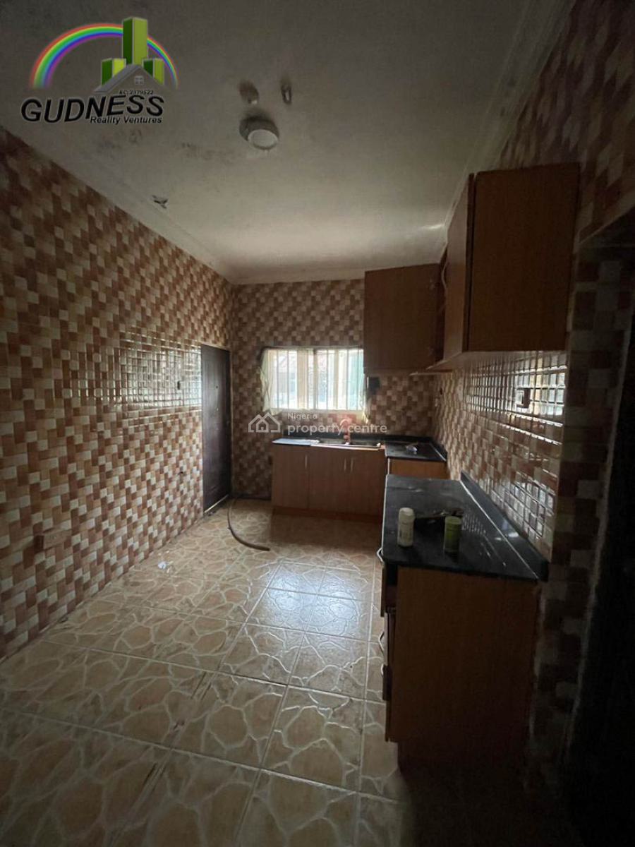 Spacious 3 Bedroom Flat, New Road, Lekki, Lagos, Flat / Apartment for Rent