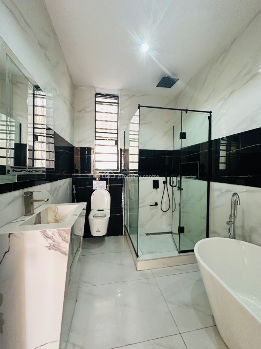 Beautifully Built 2 Bedroom Apartment with Bq & Elevator, Lekki Phase 1, Lekki, Lagos, Flat / Apartment for Sale