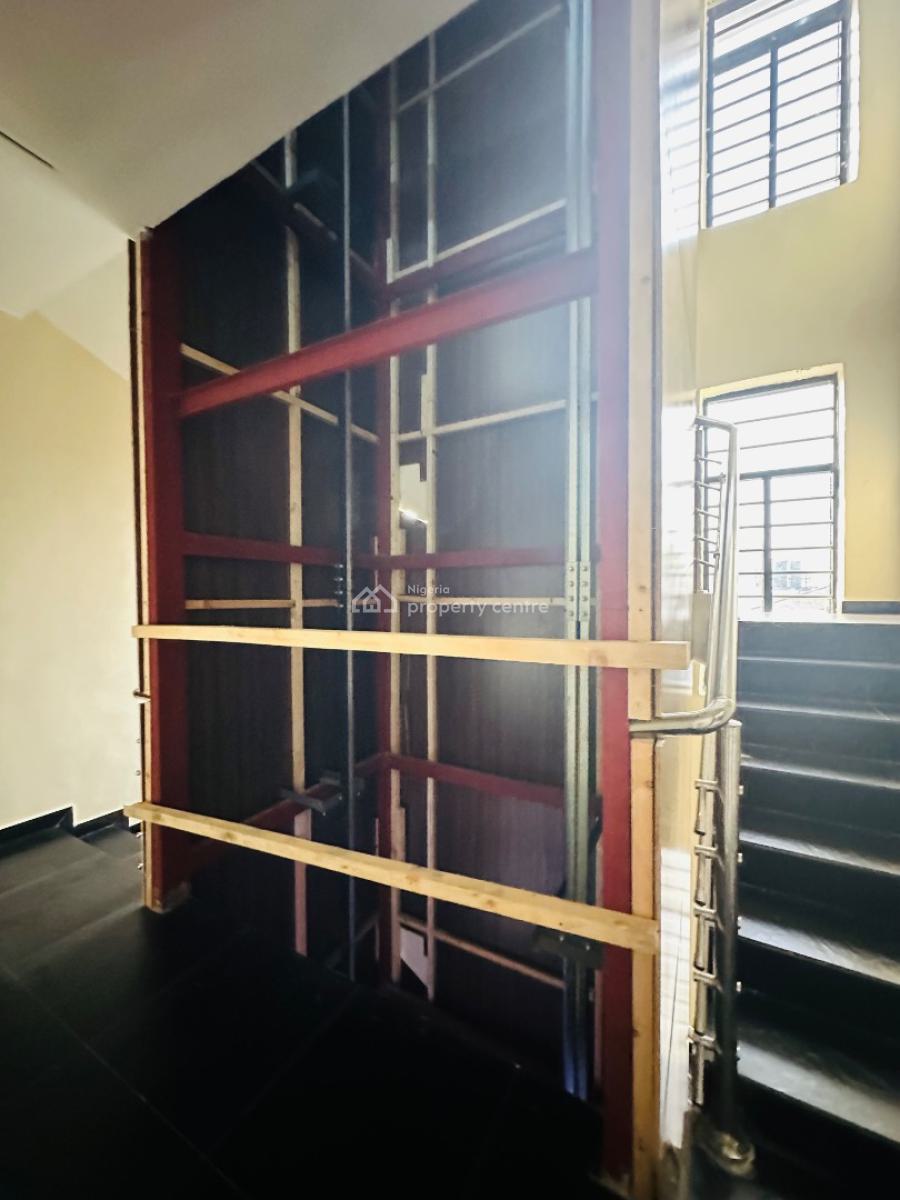 Beautifully Built 2 Bedroom Apartment with Bq & Elevator, Lekki Phase 1, Lekki, Lagos, Flat / Apartment for Sale