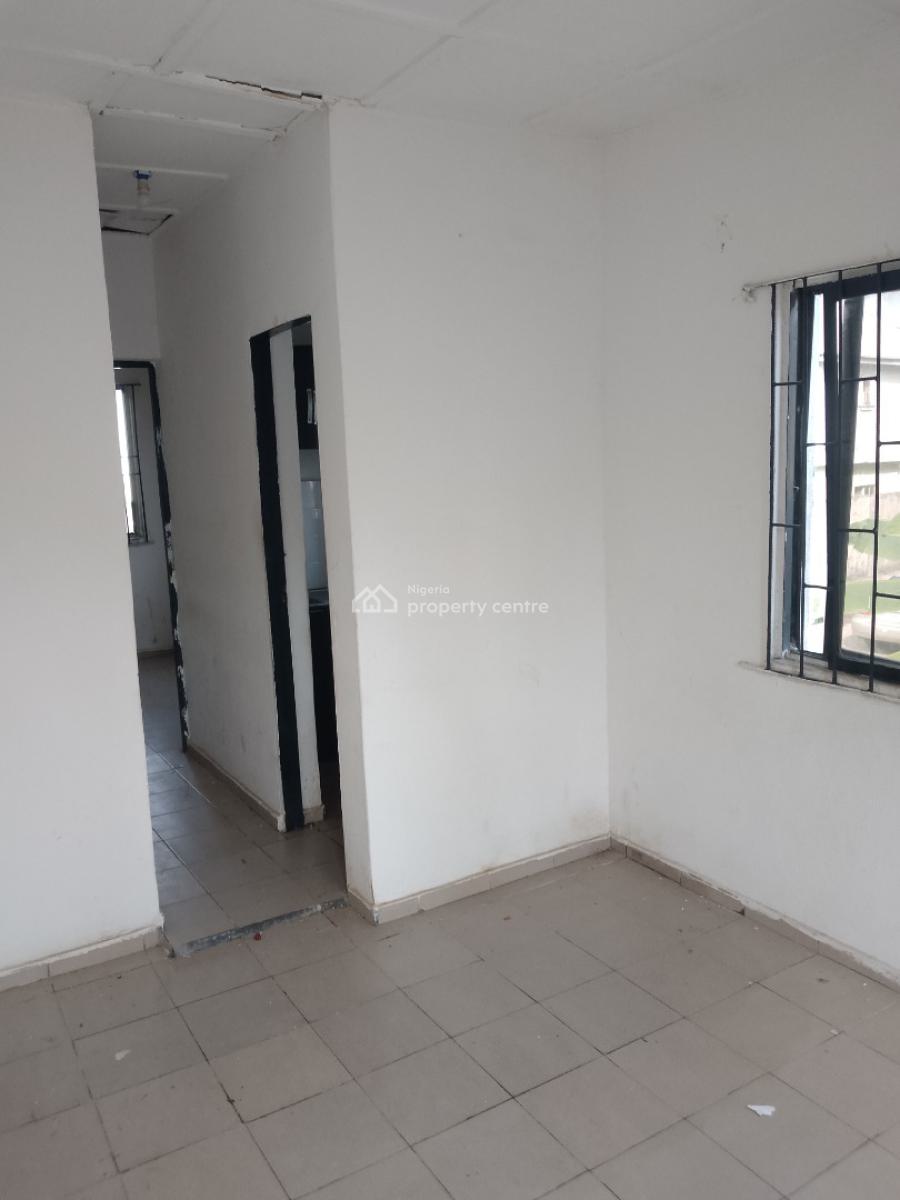 Portable Mini Flat Upstairs, Canaan Estate Opposite Sky Mall, Sangotedo, Ajah, Lagos, Mini Flat (room and Parlour) for Rent