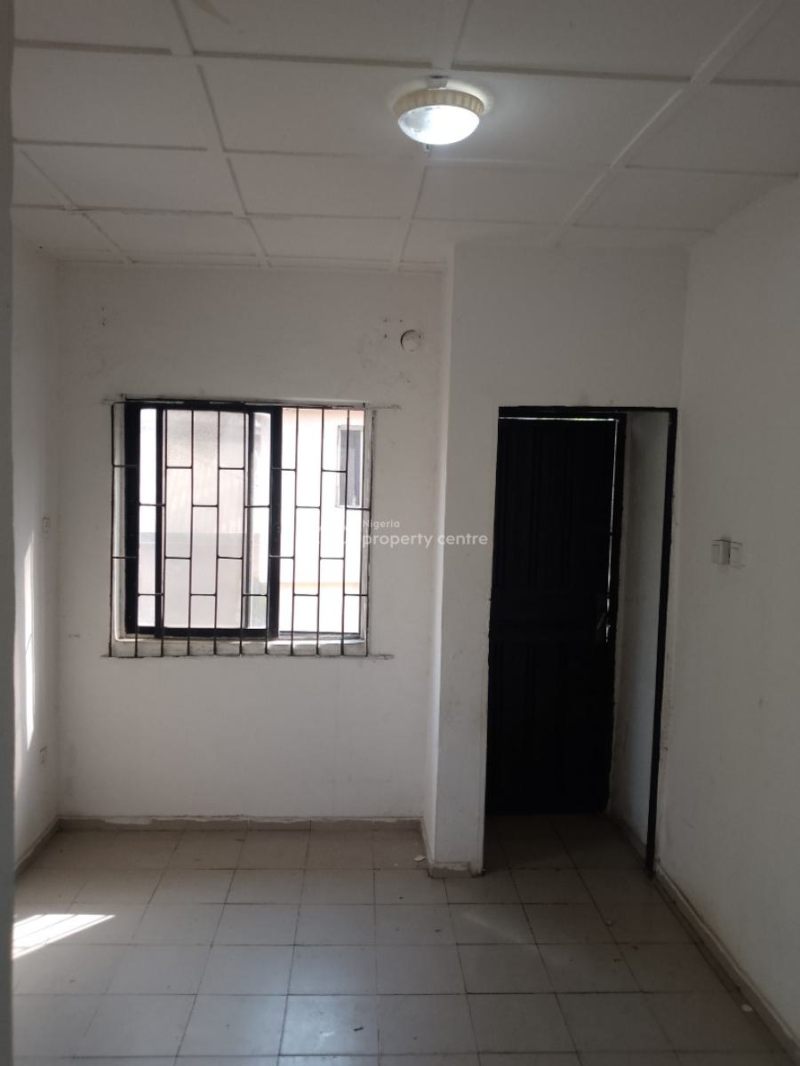 Portable Mini Flat Upstairs, Canaan Estate Opposite Sky Mall, Sangotedo, Ajah, Lagos, Mini Flat (room and Parlour) for Rent