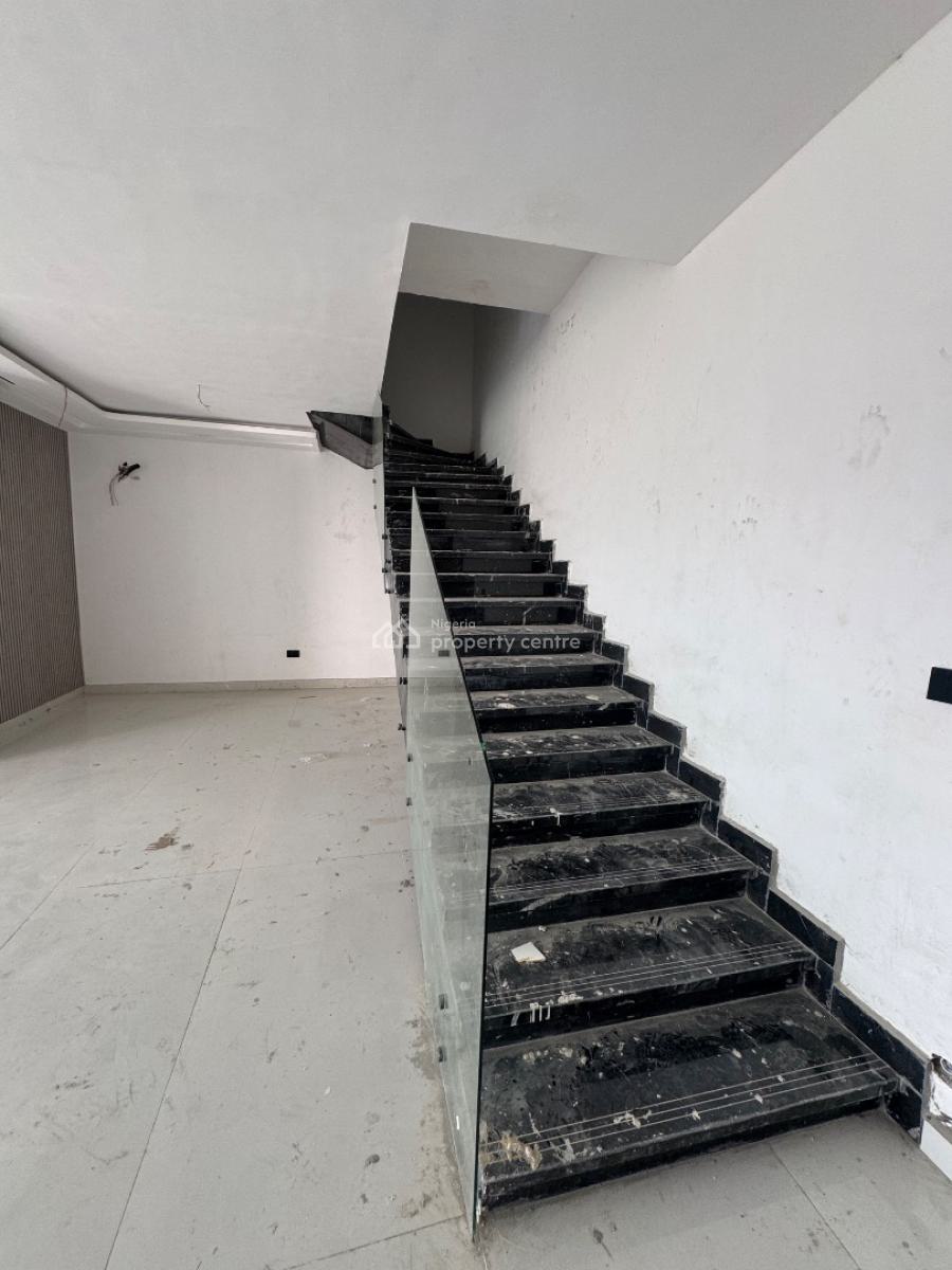 Luxury 3 Bedroom Apartment, Lekki Phase 1, Lekki, Lagos, Block of Flats for Sale