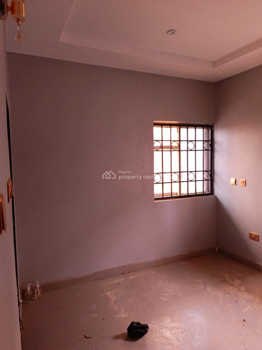 Clean 2 Bedrooms in an Estate, Idu Industrial, Abuja, Flat / Apartment for Rent