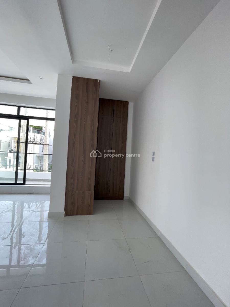 2 Bedroom  Apartment, Lekki Phase 1, Lekki, Lagos, Flat / Apartment for Sale